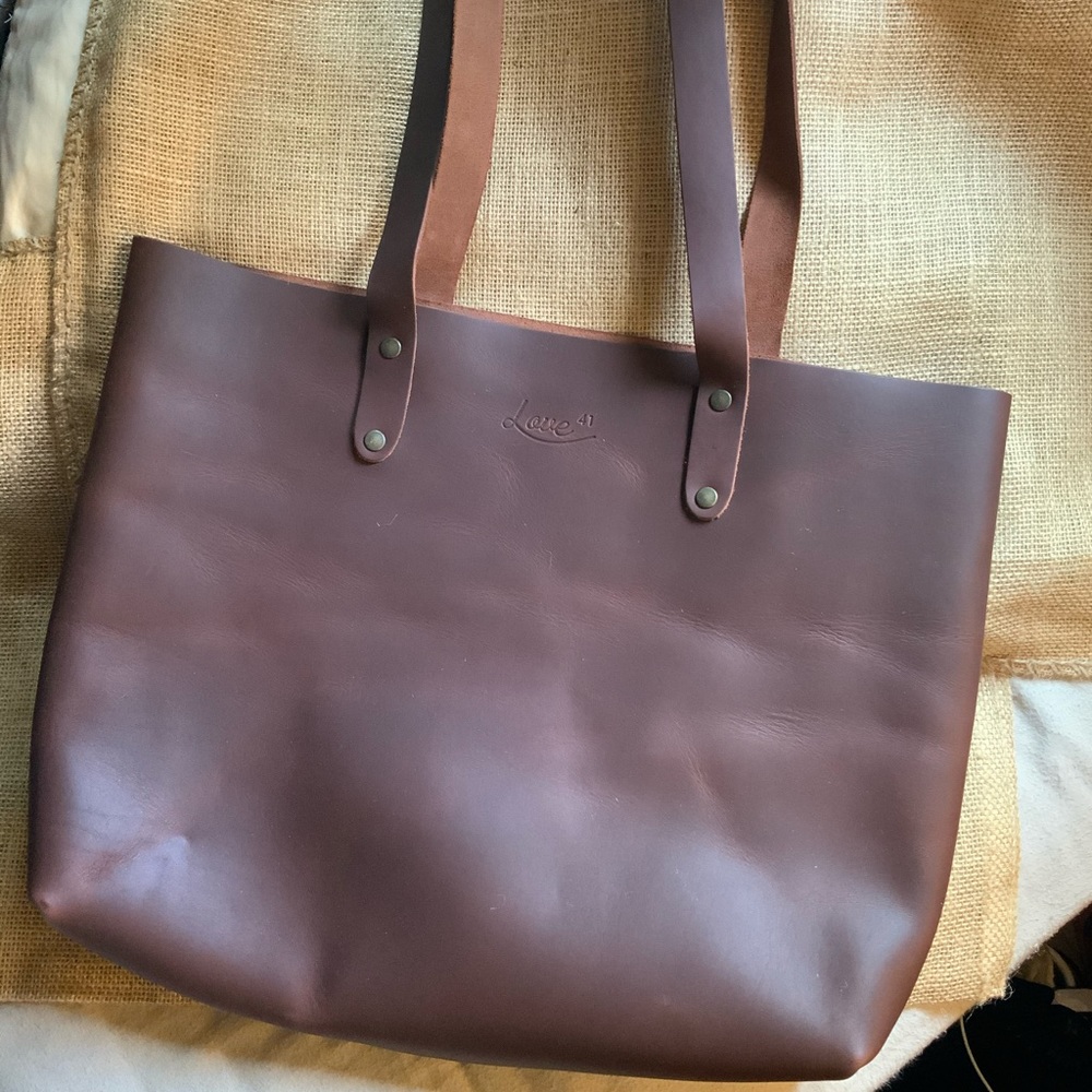 Love 41 large simple tote